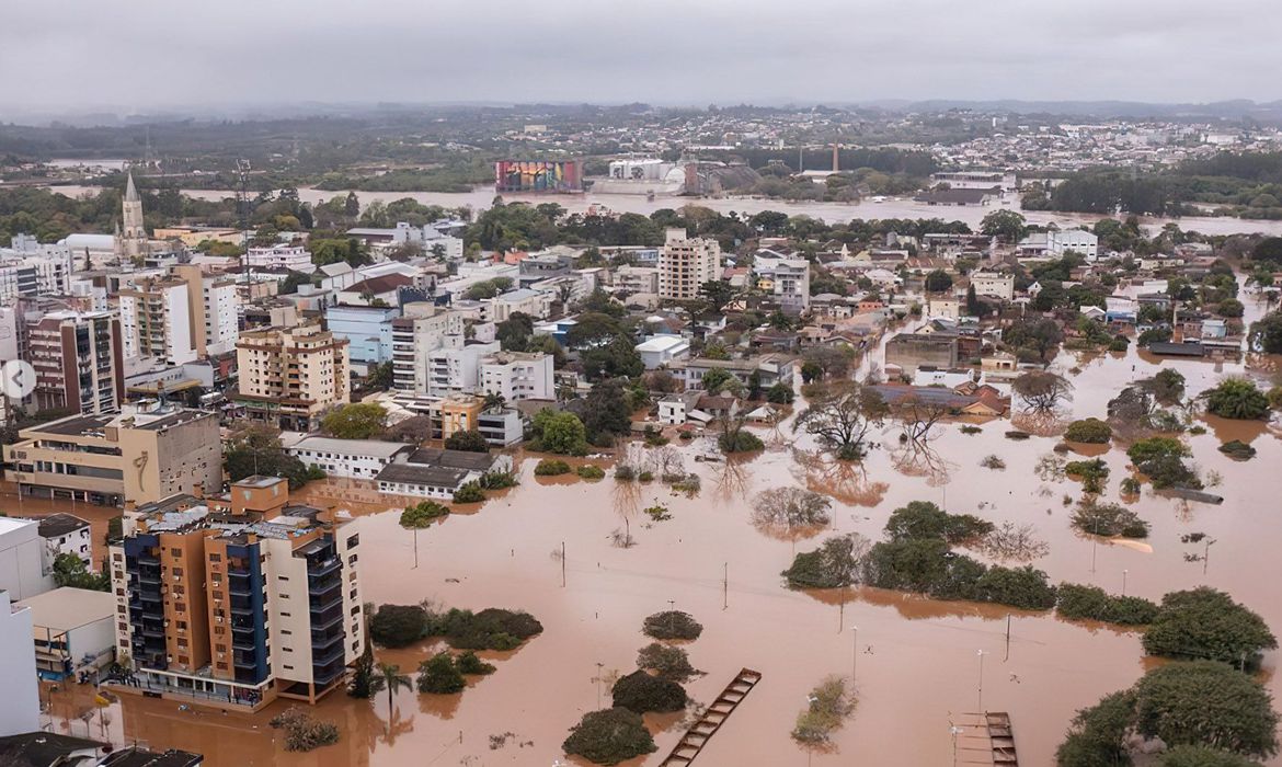 Enchentes no Rio Grande do Sul 7 tecnologias para auxiliar na recuperação e prevenção do estado - Fitec Tec News