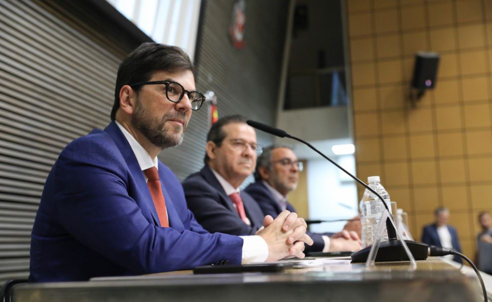 Abiquim celebra 60 anos em sessão solene na Alesp e reforça compromisso com a ciência, inovação e tecnologia