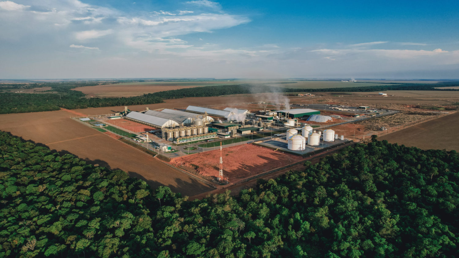 Produtora de etanol a partir do milho recebe certificações ISO 14001 e 45001 - Fitec Tec News