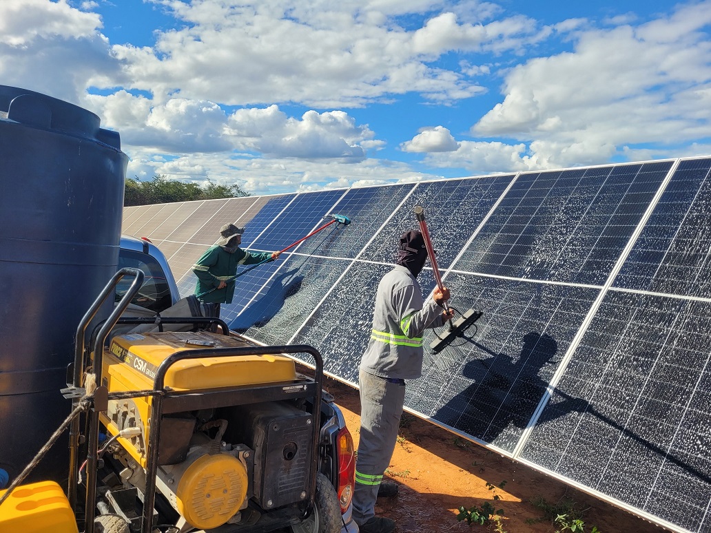 Empresas diversificam serviços para atender demanda por placas solares